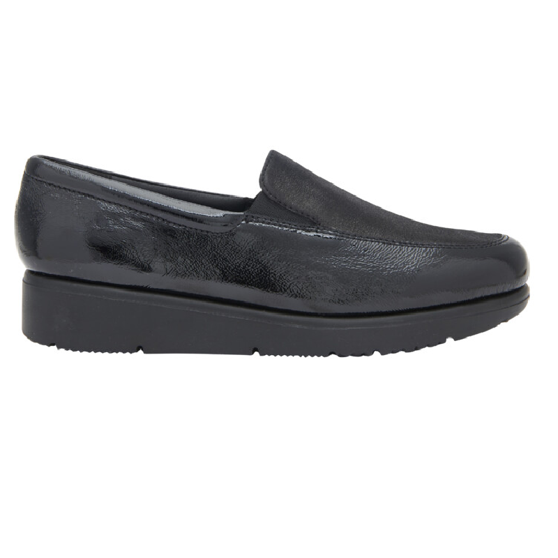 GILLY SLIP ON